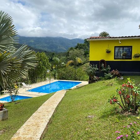 Alojamiento Campestre. San Carlos, Antioquia.酒店 外观 照片