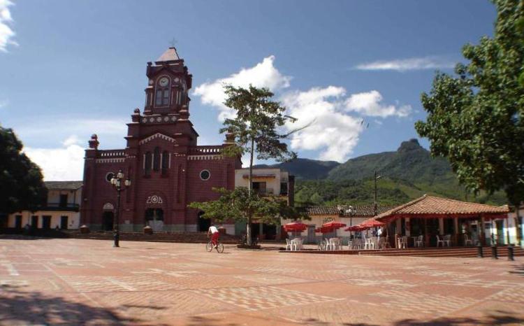 Alojamiento Campestre. San Carlos, Antioquia.酒店 外观 照片